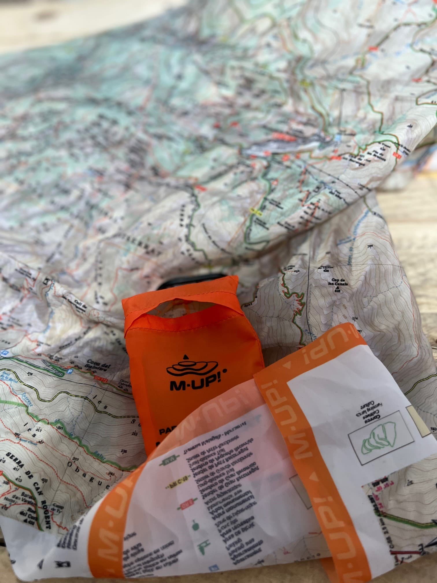 Libro y Mapa EDITORIAL ALPINA PIRINEOS BY M-UP!