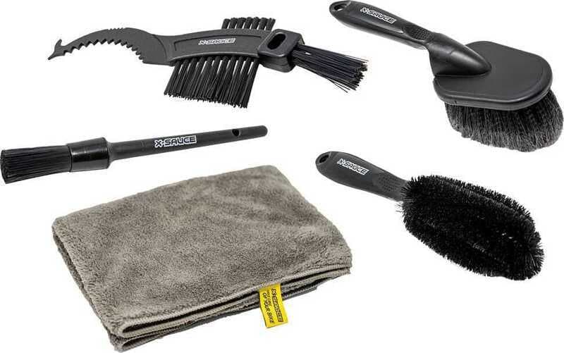 Lubricante y Limpiador X-SAUCE CLEANING BRUSH SET (BLACK BAG + 4 BRUSHES + 1 CLOTH)
